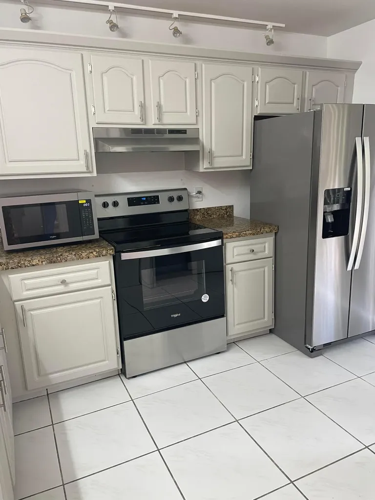 299 Cactus Hill Court Royal Palm Beach FL 33411
