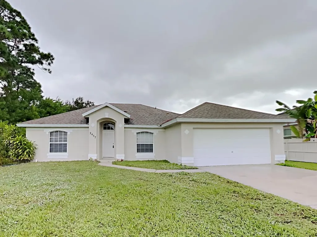 2457 SE Betty Road Port St Lucie FL 34952
