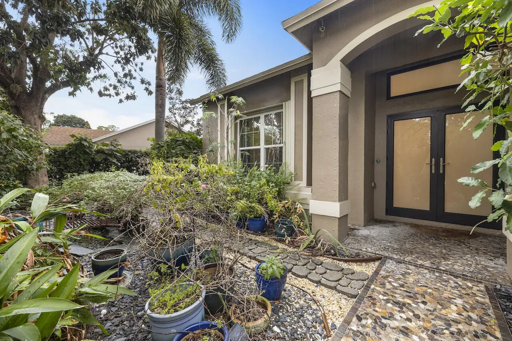 3606 Woods Walk Boulevard Lake Worth FL 33467