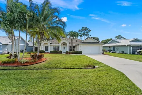 2412 SE Alfonso Avenue Port St Lucie FL 34952
