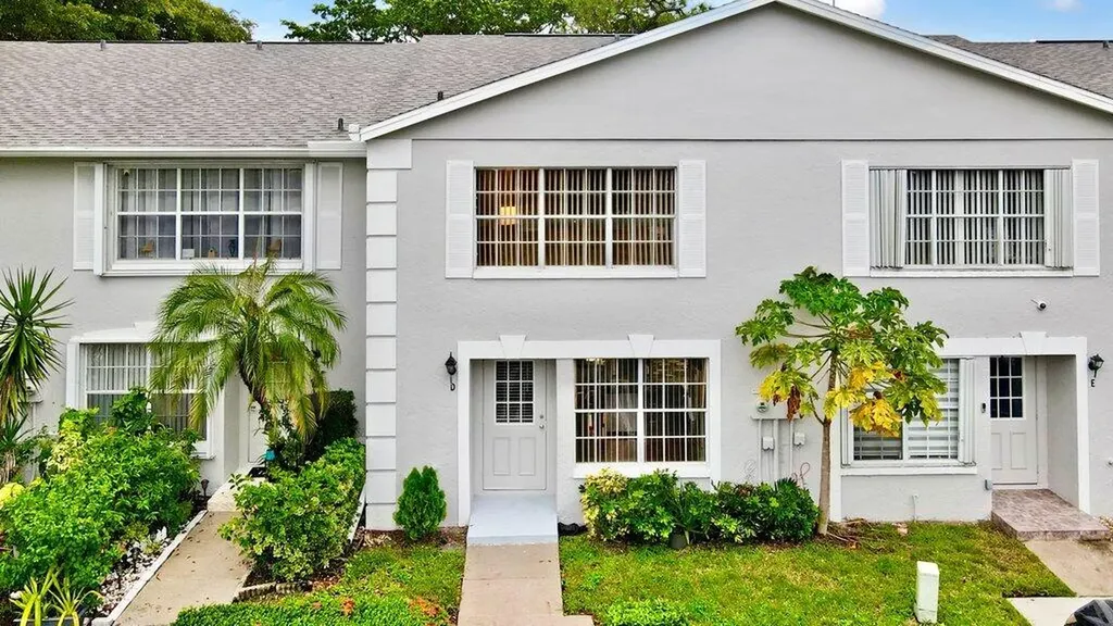236 Foxtail Drive Greenacres FL 33415