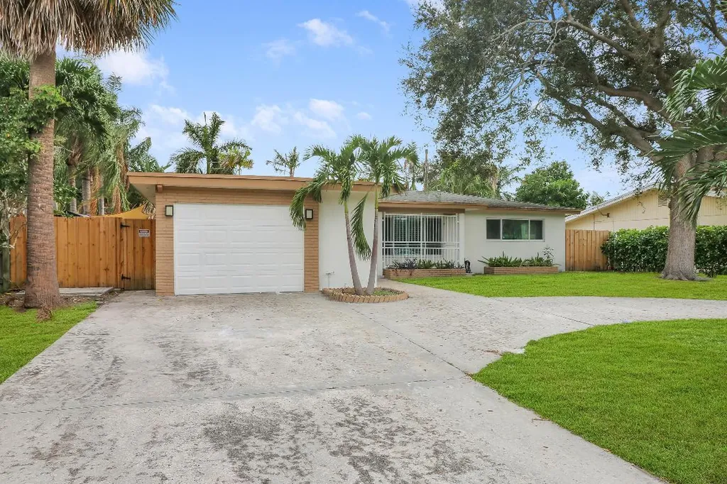 2628 NE 25th Terrace Boca Raton FL 33431