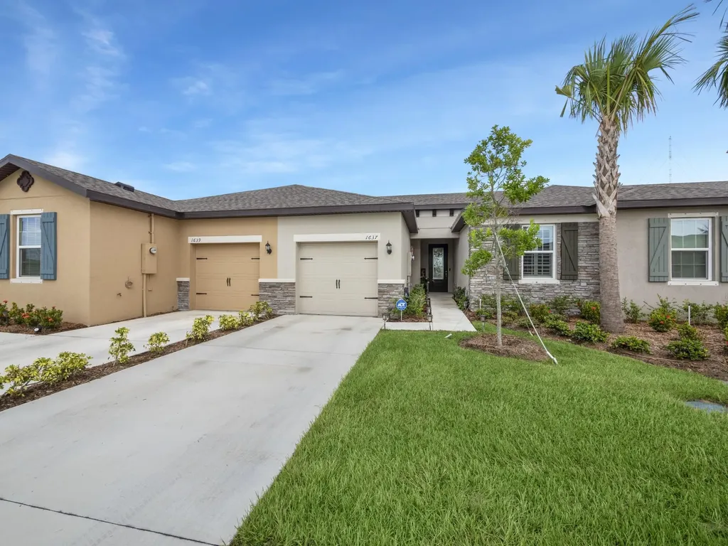 1637 Merriment Way Fort Pierce FL 34947