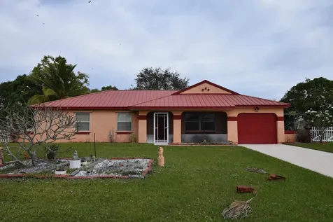 1913 SE West Dunbrooke Circle Port St Lucie FL 34952