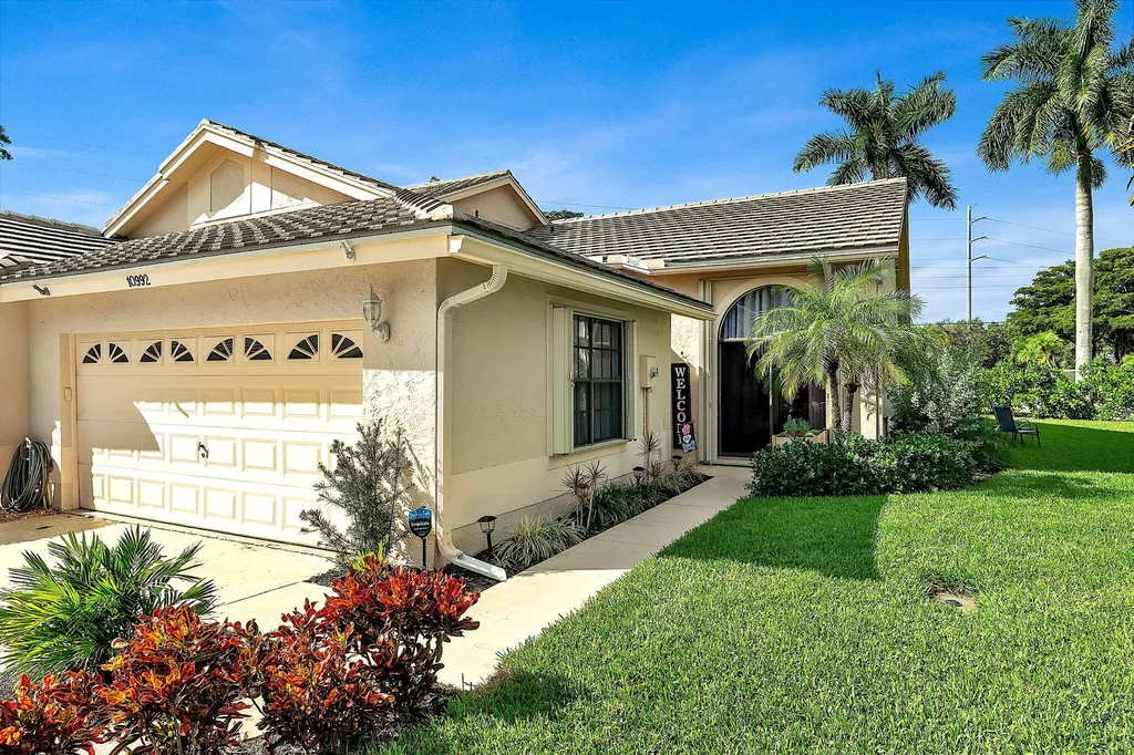 10992 Stafford Circle S Boynton Beach FL 33436