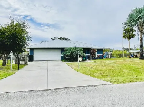 8888 SE 67th Way Okeechobee FL 34974