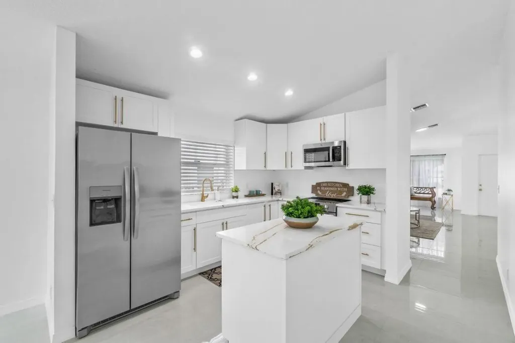 1060 NW 5th Avenue Boynton Beach FL 33426