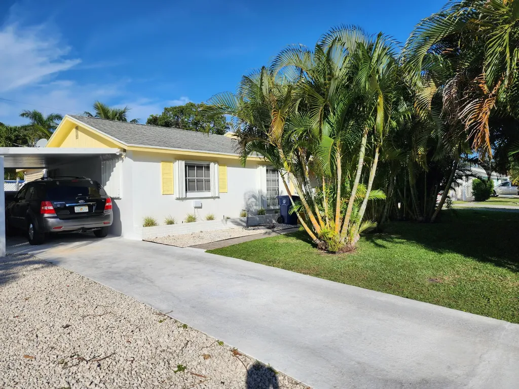 917 Riverwood Lane Jupiter FL 33458