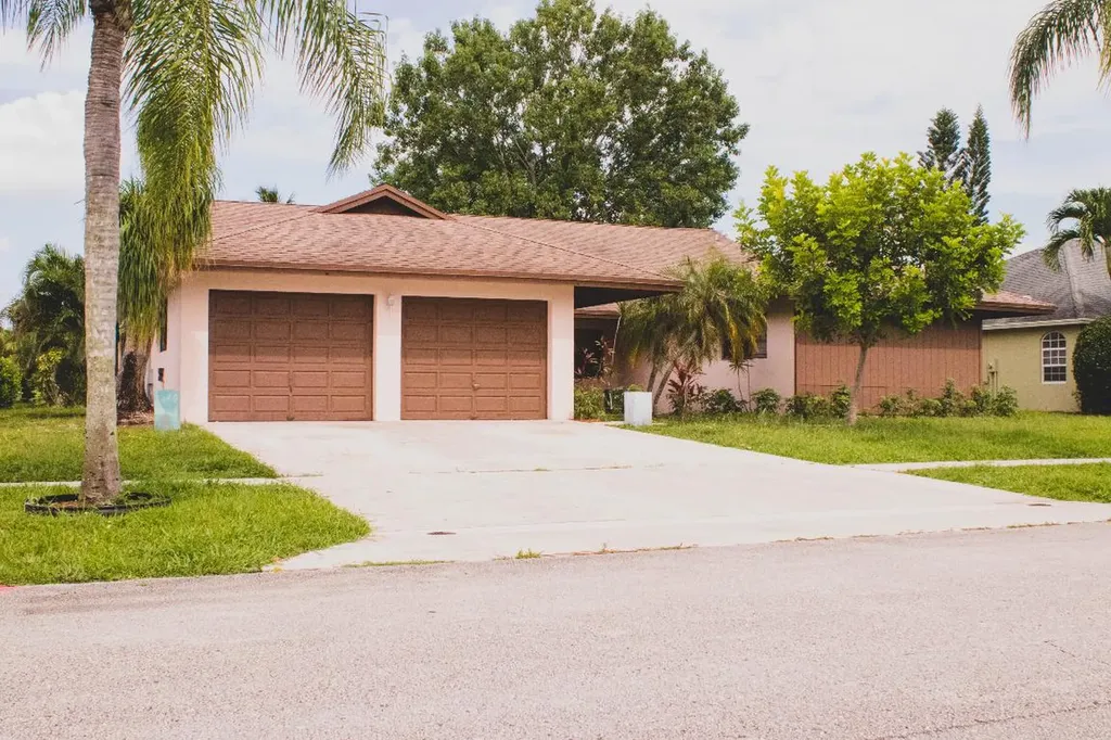 121 Santiago Street Royal Palm Beach FL 33411