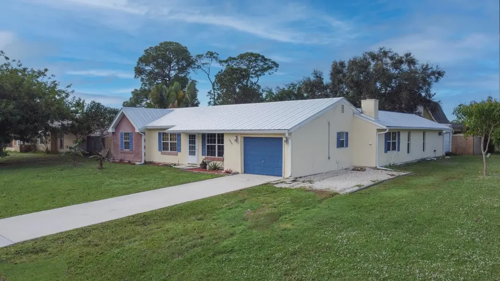 2026 SE Triumph Road Port St Lucie FL 34952