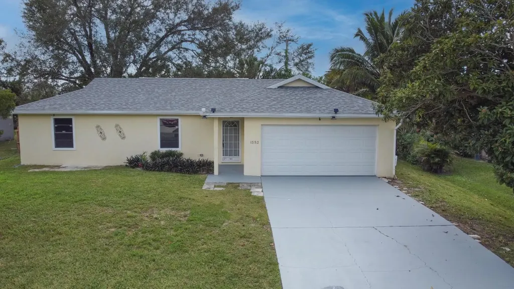 1552 SW Hextel Avenue Port St Lucie FL 34953