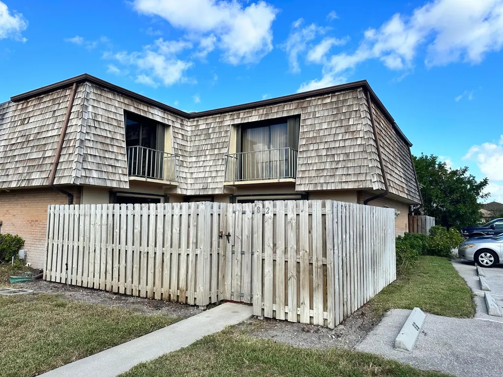 82 Lake Arbor Drive Palm Springs FL 33461