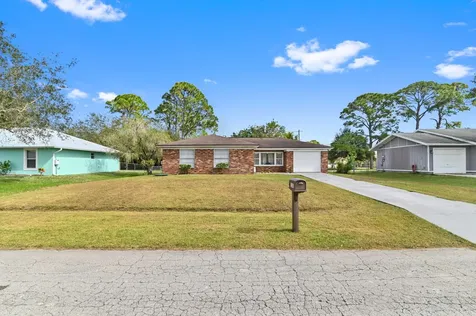 1281 SE Navajo Lane Port St Lucie FL 34983