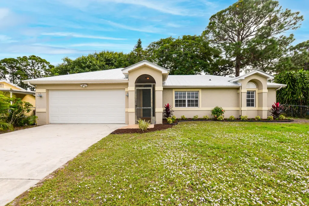 110 SW Christmas Terrace Port St Lucie FL 34984