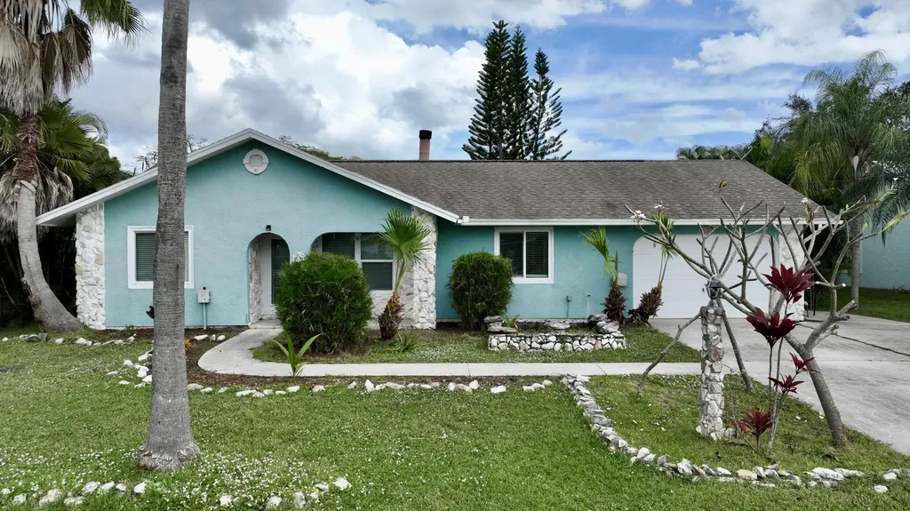 2473 SE Burton Street Port St Lucie FL 34952
