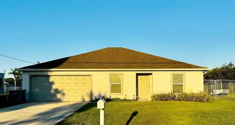 2371 SW Chestnut Lane Port St Lucie FL 34953