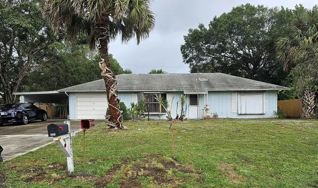 8002 Deland Avenue Fort Pierce FL 34951