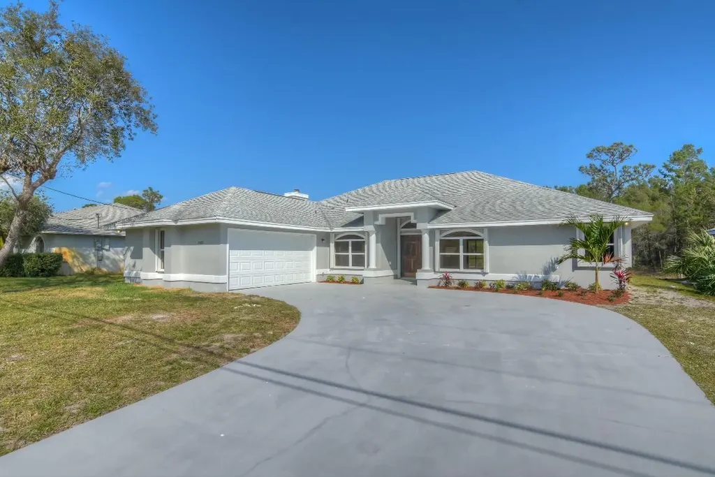 2833 SE Peru Street Port St Lucie FL 34984
