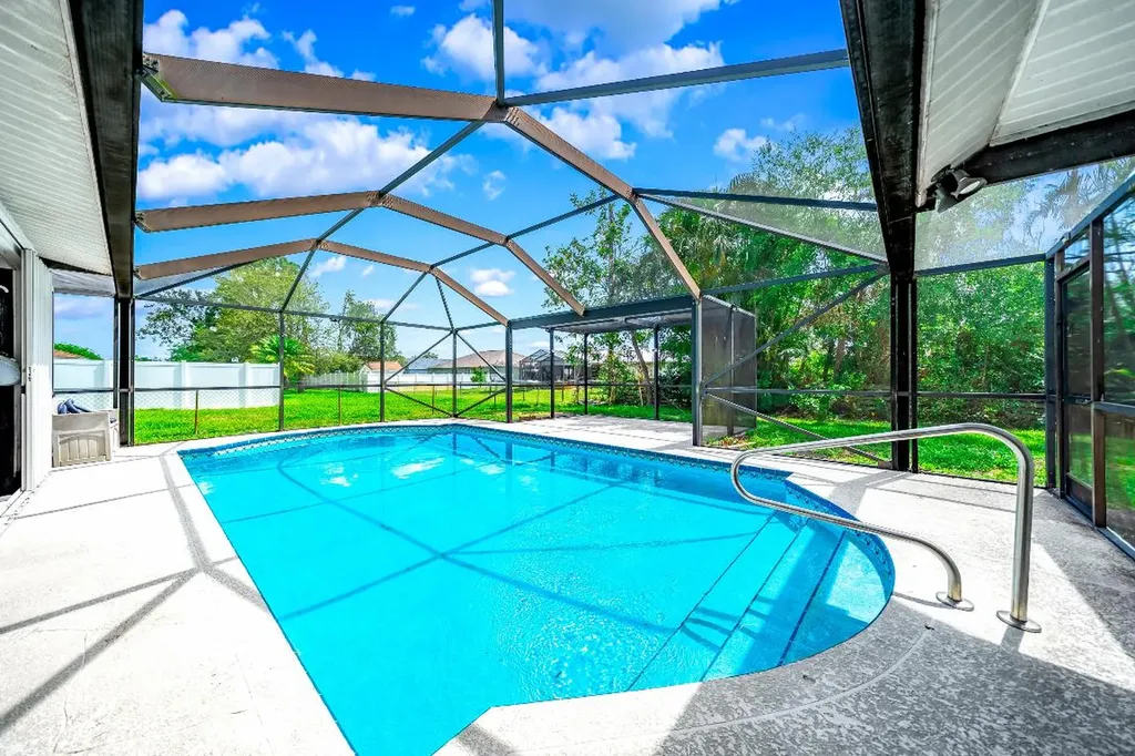 155 NW Friar Street Port St Lucie FL 34983