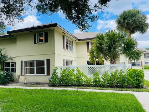 20 Bedford Court Royal Palm Beach FL 33411