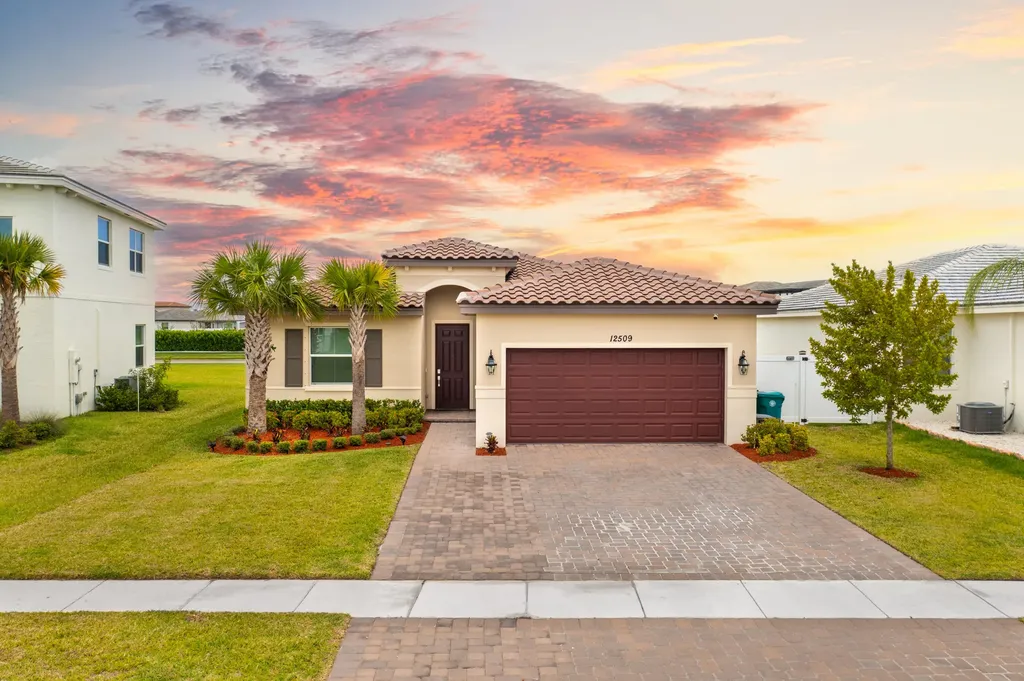 12509 NW Lynch Lane Port St Lucie FL 34987