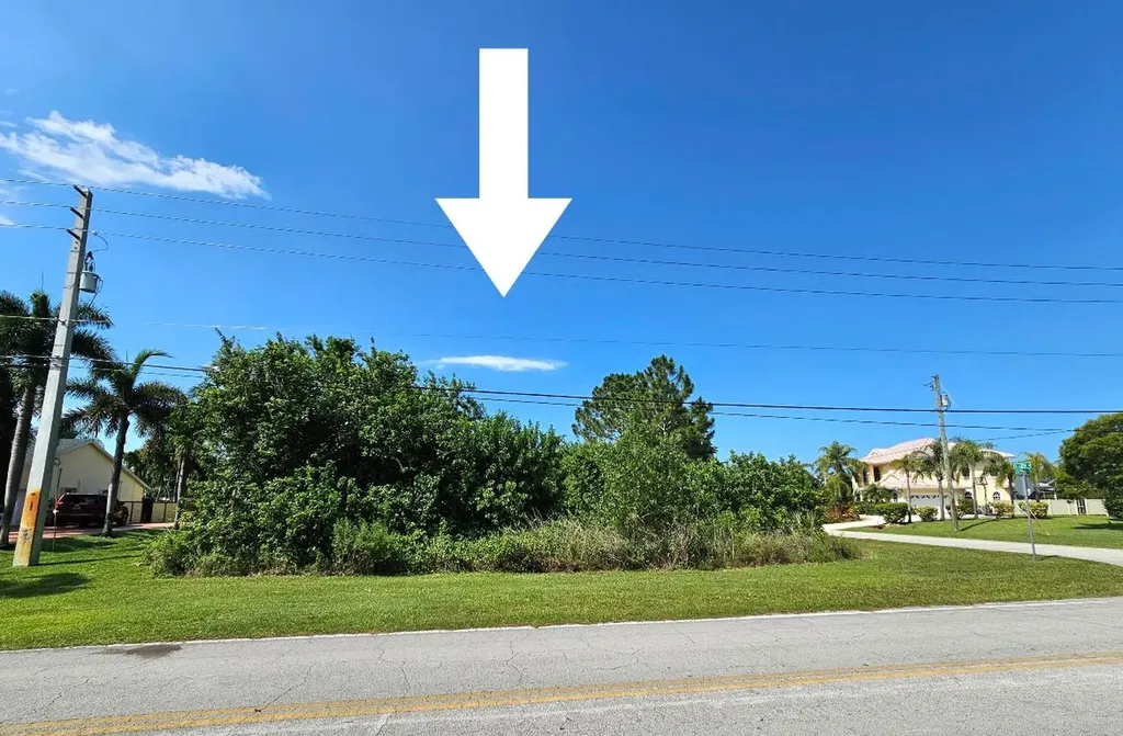 196 SW Paar Drive Port St Lucie FL 34953