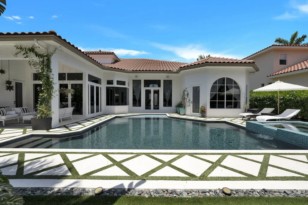 3477 Lago De Talavera Wellington FL 33467