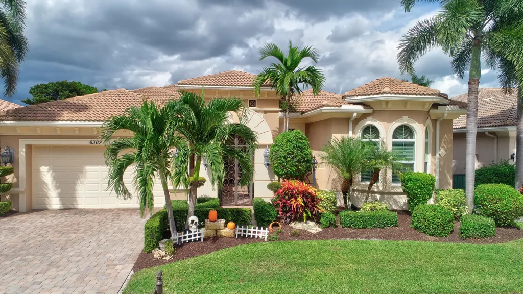 6367 Bellamalfi Street Boca Raton FL 33496