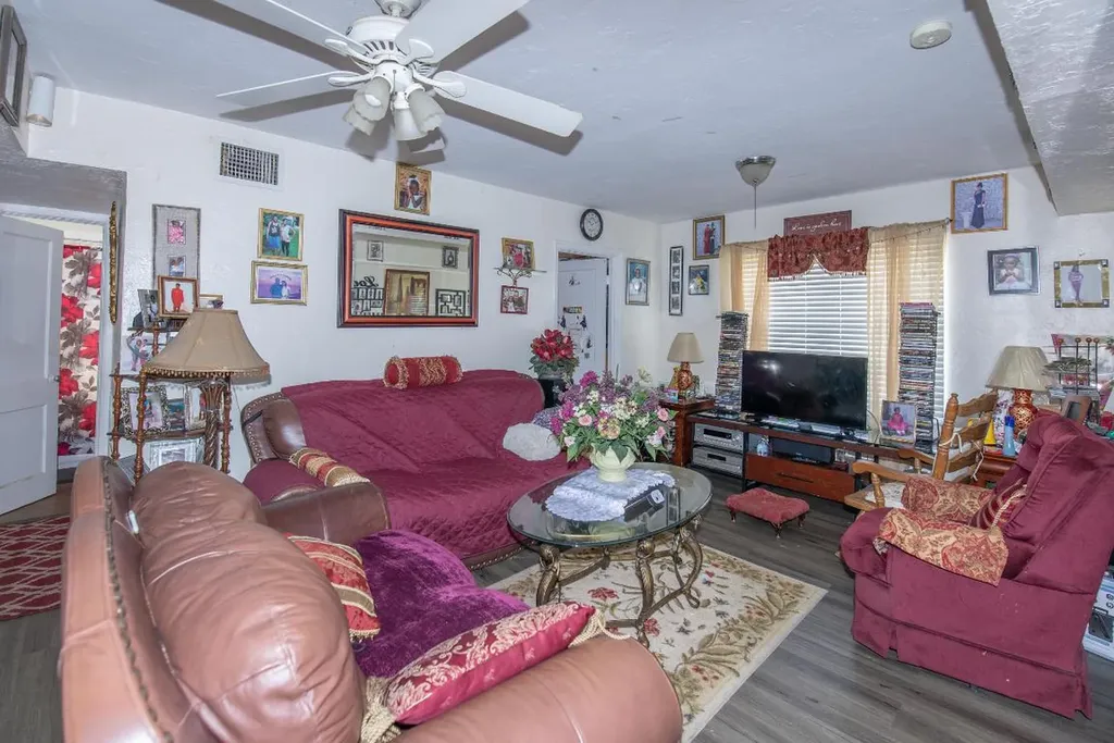 928 S Dixie Highway Lake Worth Beach FL 33460