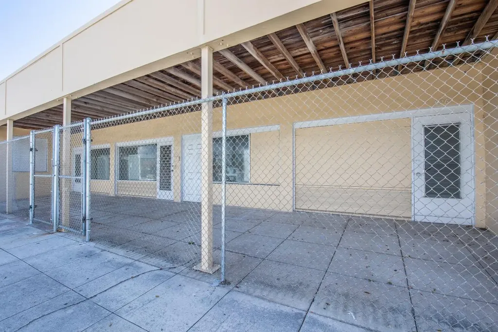 922 S Dixie Highway Lake Worth Beach FL 33460
