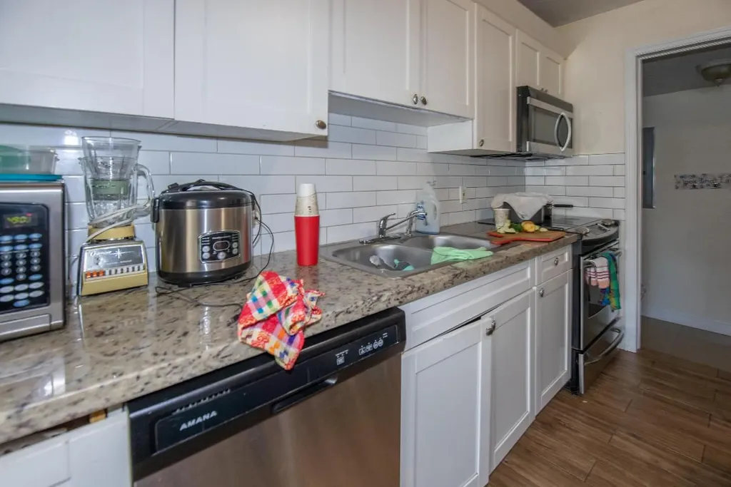 922 S Dixie Highway Lake Worth Beach FL 33460