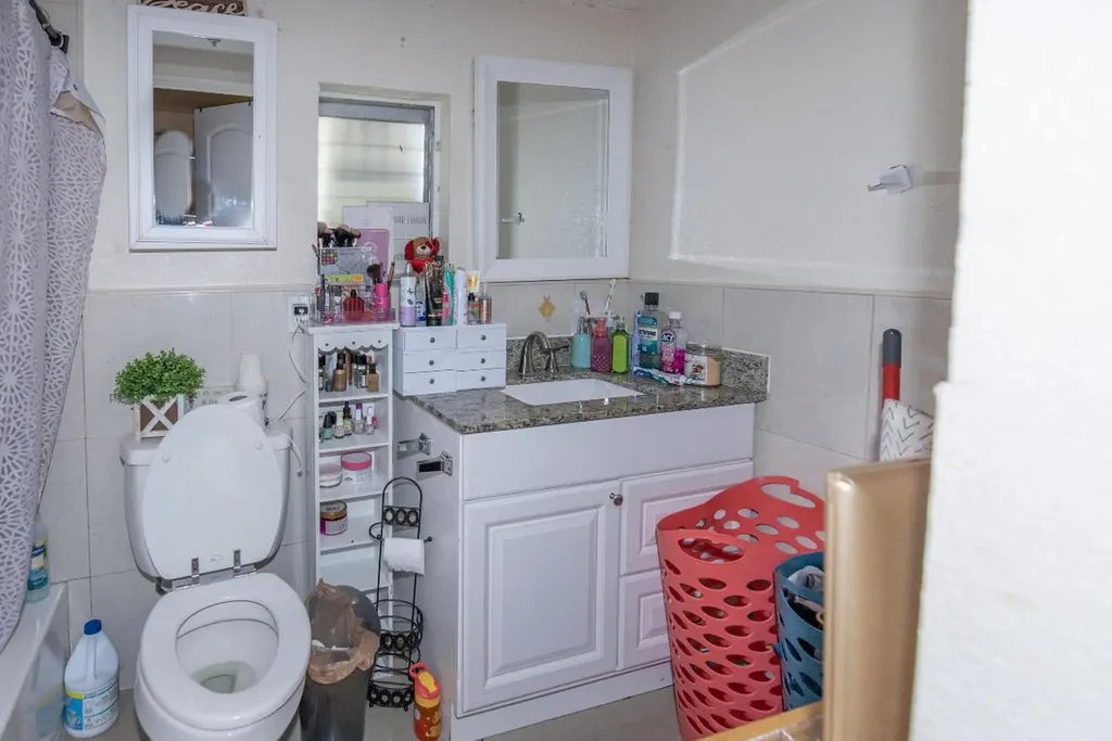 922 S Dixie Highway Lake Worth Beach FL 33460