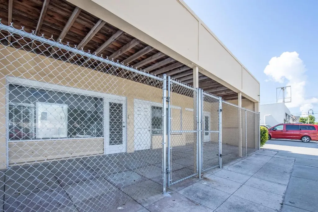 922 S Dixie Highway Lake Worth Beach FL 33460
