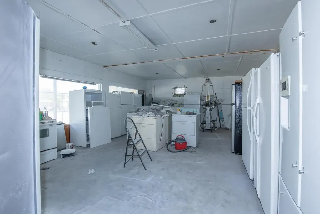 922 S Dixie Highway Lake Worth Beach FL 33460
