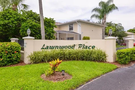 1546 N Lawnwood Circle Fort Pierce FL 34950