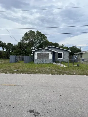 1204 Avenue K Avenue Fort Pierce FL 34950