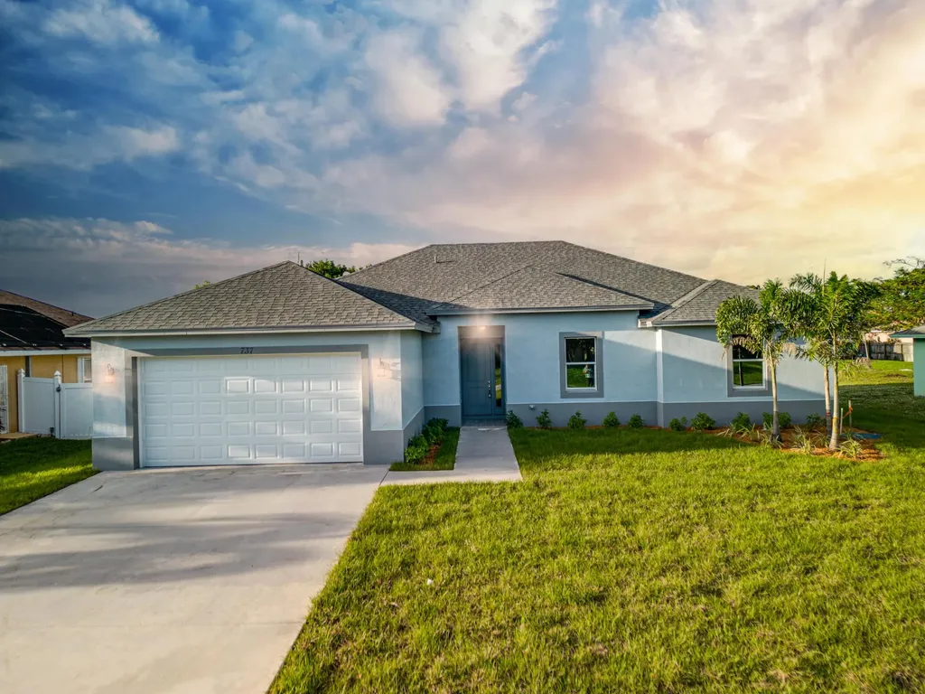 3198 SW Esperanto Street Port St Lucie FL 34953