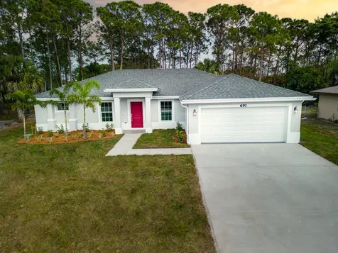 2207 SE Rich Street Port St Lucie FL 34984