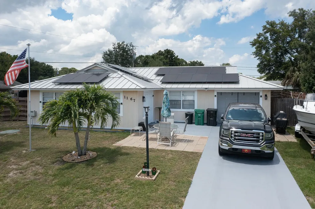 1167 SW Gardena Avenue Port St Lucie FL 34953