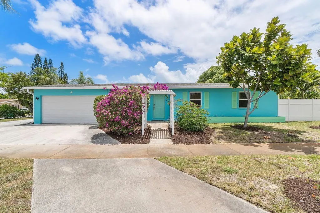102 SW 7th Street Boynton Beach FL 33426