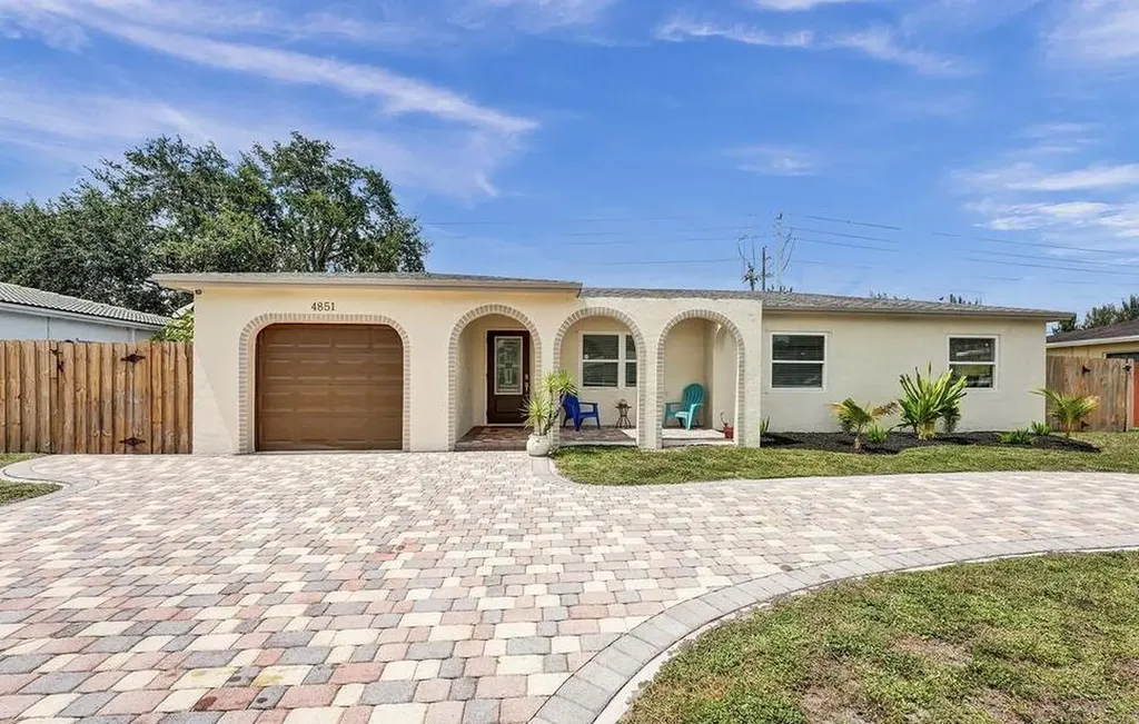 4851 Ataman Street Boca Raton FL 33428