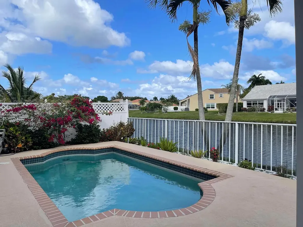 1048 Siena Oaks Circle E Palm Beach Gardens FL 33410