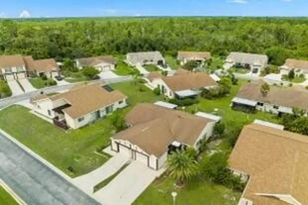1486 SE Larkwood Circle Port St Lucie FL 34952