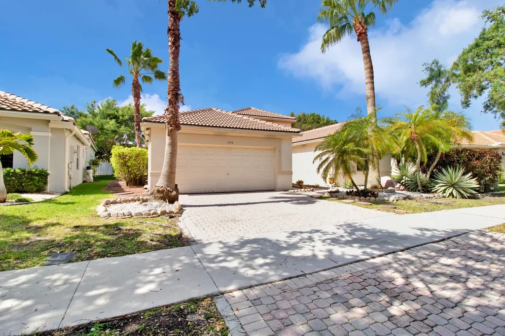 1535 Elm Grove Road Weston FL 33327