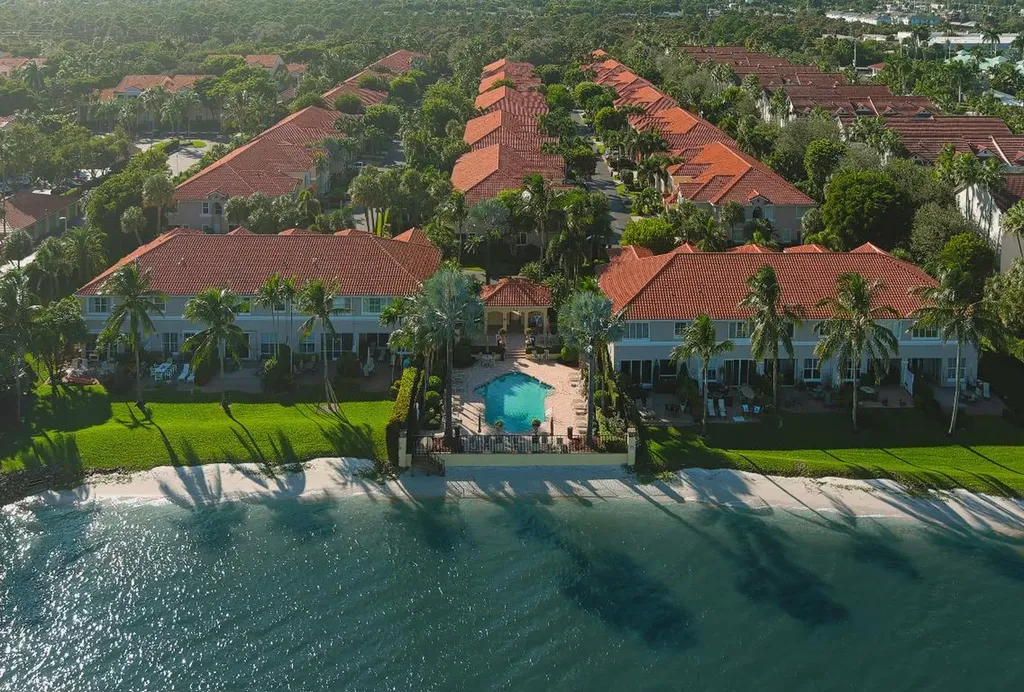 118 Las Brisas Circle Hypoluxo FL 33462
