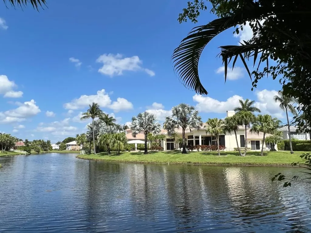 6750 Newport Lake Circle Boca Raton FL 33496