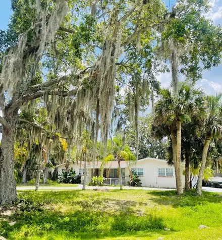 8101 Coquina Avenue Fort Pierce FL 34951