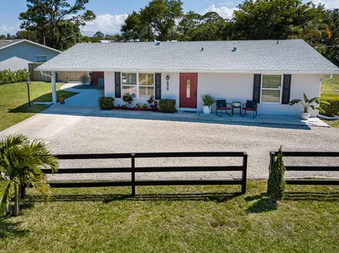 502 SE Floresta Drive Port St Lucie FL 34983