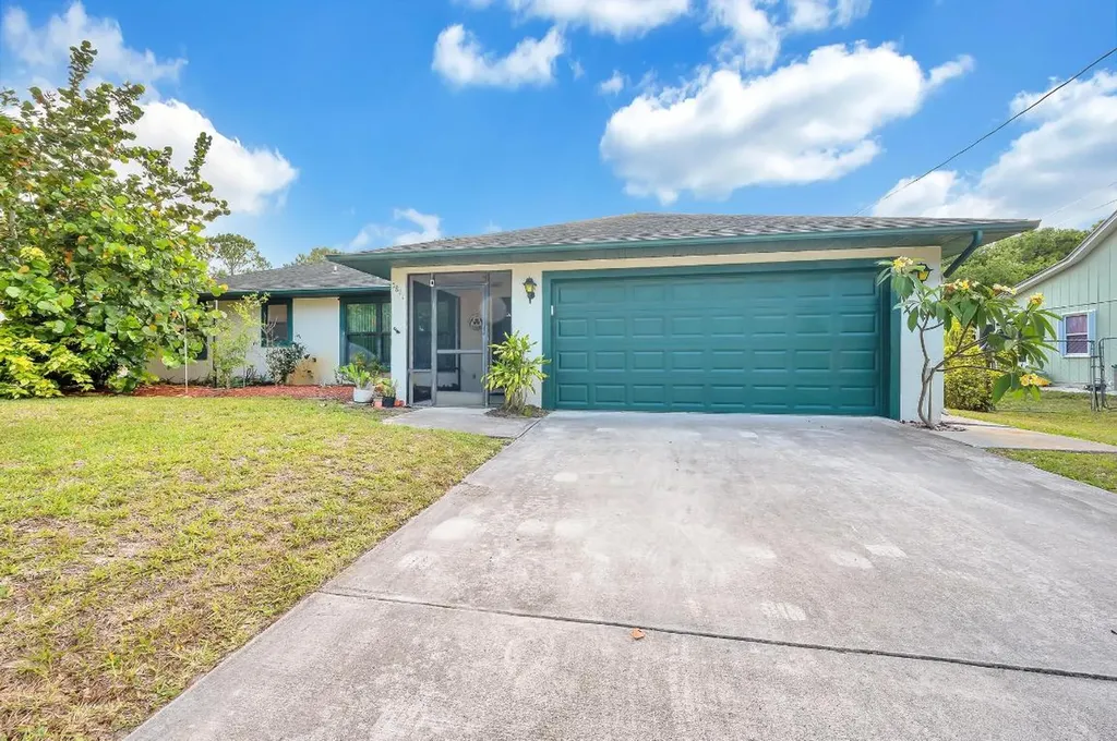 5811 Seagrape Drive Fort Pierce FL 34982