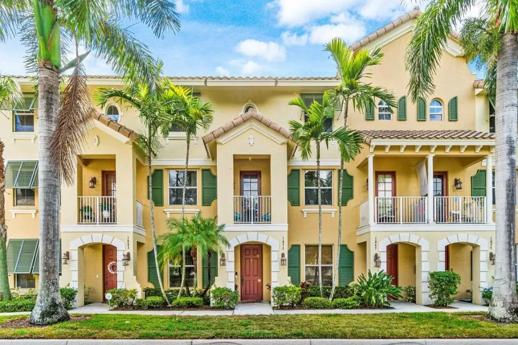 1875 Via Granada Boynton Beach FL 33426